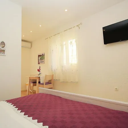 Apartment Veseljko Tucepi